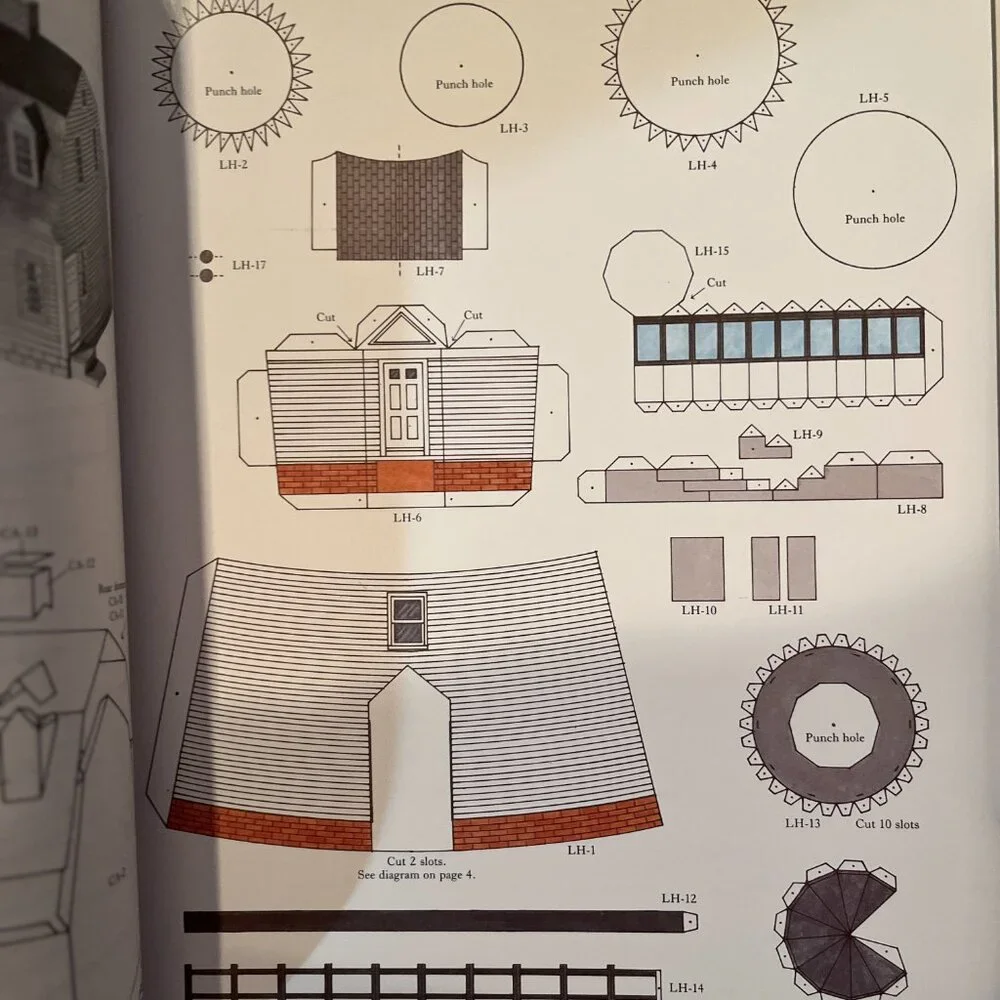 Cut and Assemble: Early American‎ Seaport (Dover Publications, 1984)